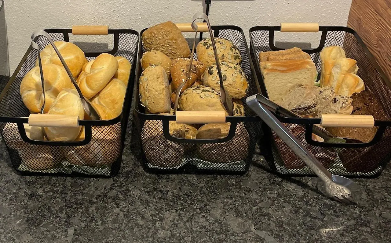 Gaestehaus Und Ferienwohnungen Egglerlehen Schoenau am Koenigsee 4*,  Germany
